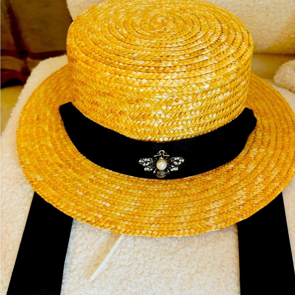 Black ribbon hat